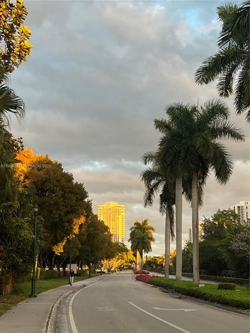 3640 Yacht Club Dr 609, Aventura, FL 33180