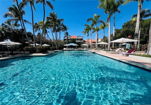 3640 Yacht Club Dr 609, Aventura, FL 33180