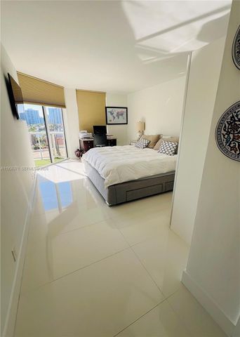 3640 Yacht Club Dr 609, Aventura, FL 33180