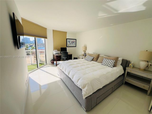 3640 Yacht Club Dr 609, Aventura, FL 33180