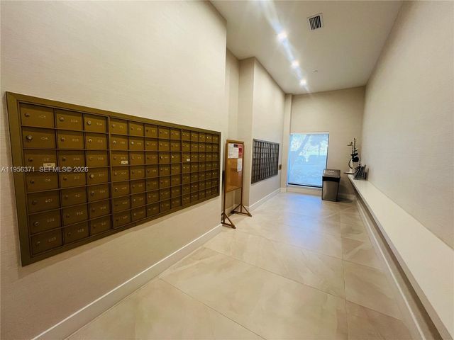 3640 Yacht Club Dr 609, Aventura, FL 33180