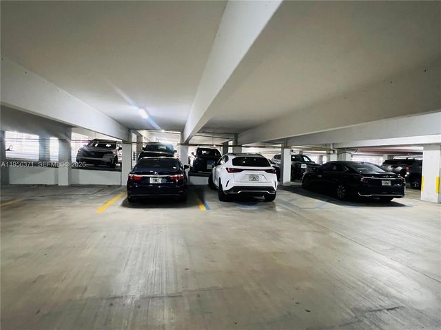 3640 Yacht Club Dr 609, Aventura, FL 33180