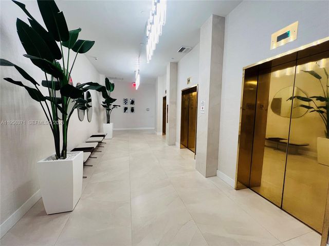 3640 Yacht Club Dr 609, Aventura, FL 33180