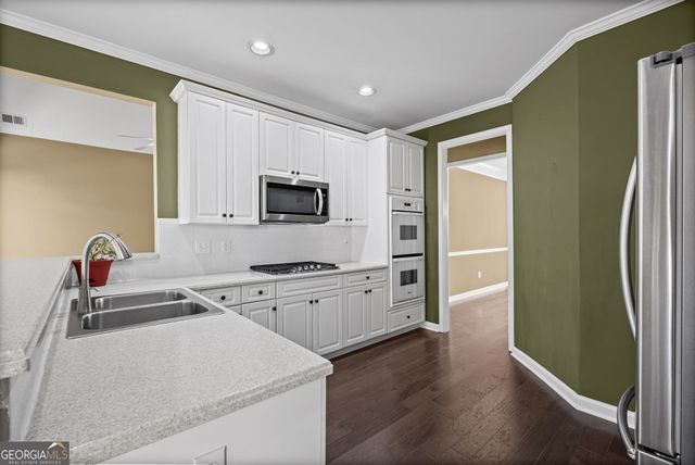 1233 Parkview Lane NW, Kennesaw, GA 30152