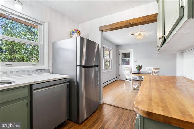 33 FOX ROCK DR, Myersville, MD 21773
