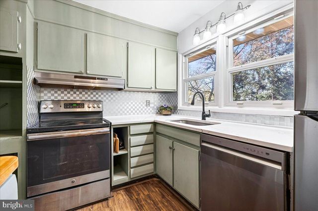 33 FOX ROCK DR, Myersville, MD 21773