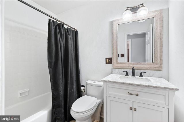 33 FOX ROCK DR, Myersville, MD 21773