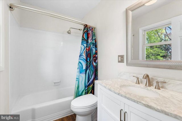 33 FOX ROCK DR, Myersville, MD 21773