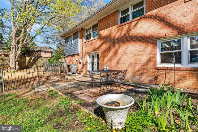33 FOX ROCK DR, Myersville, MD 21773