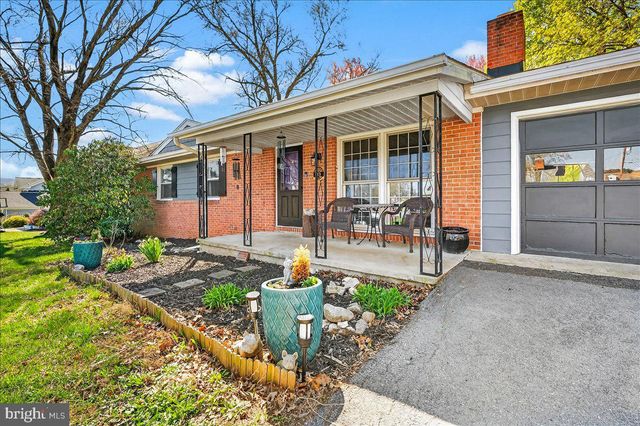 33 FOX ROCK DR, Myersville, MD 21773