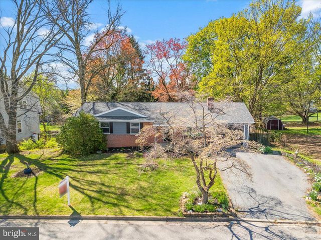 33 FOX ROCK DR, Myersville, MD 21773