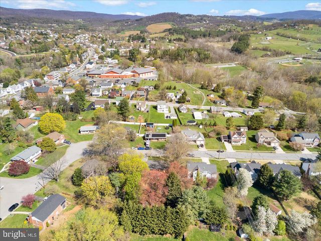 33 FOX ROCK DR, Myersville, MD 21773