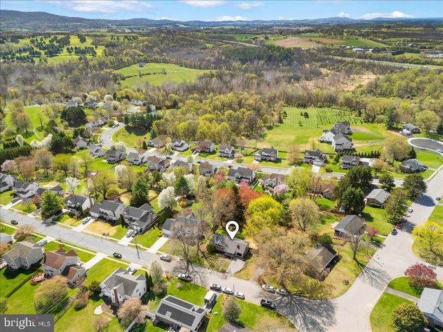 33 FOX ROCK DR, Myersville, MD 21773