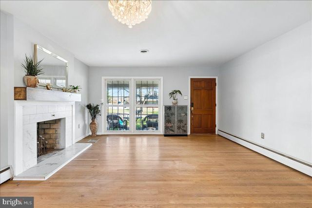 33 FOX ROCK DR, Myersville, MD 21773