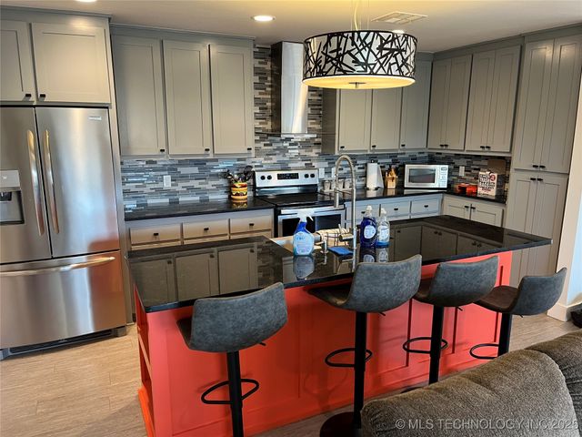 6711 Bobbie Little Drive, Kingston, OK 73439