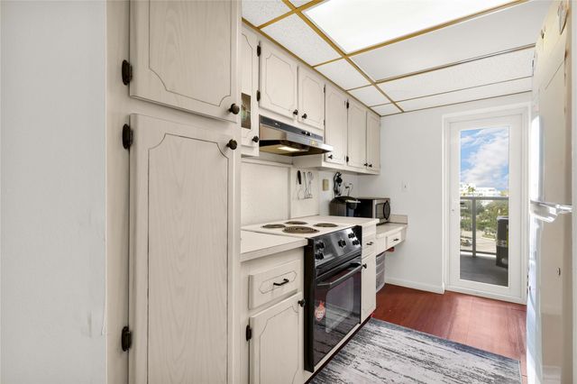 2701 N Ocean Boulevard 5F, Fort Lauderdale, FL 33308