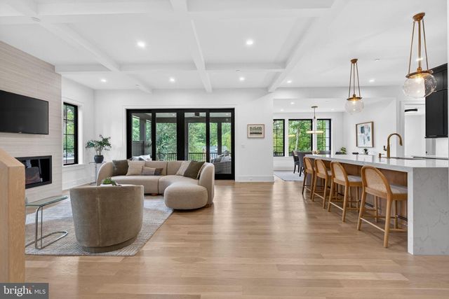 6210 DAHLONEGA RD, Bethesda, MD 20816