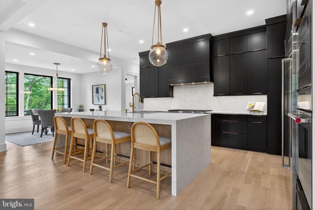 6210 DAHLONEGA RD, Bethesda, MD 20816