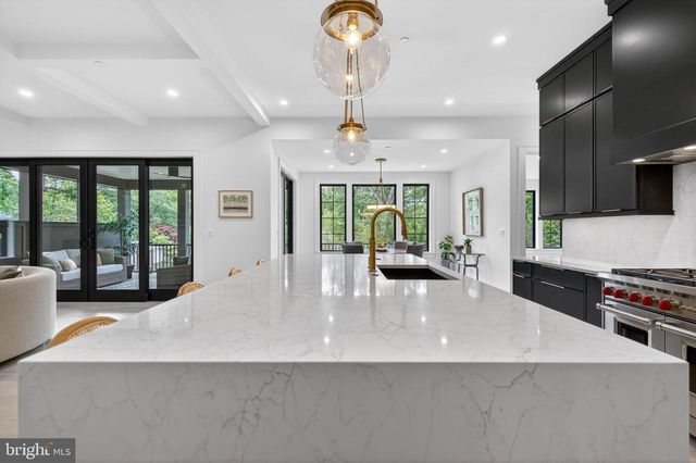 6210 DAHLONEGA RD, Bethesda, MD 20816