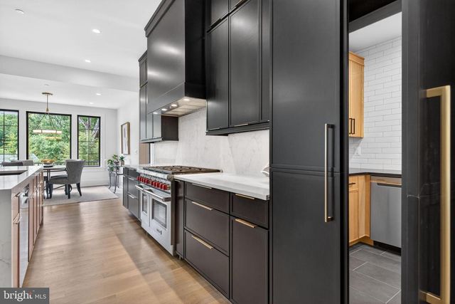 6210 DAHLONEGA RD, Bethesda, MD 20816