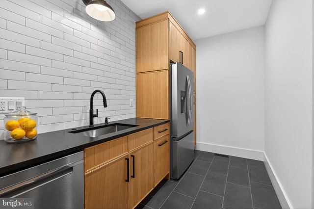 6210 DAHLONEGA RD, Bethesda, MD 20816