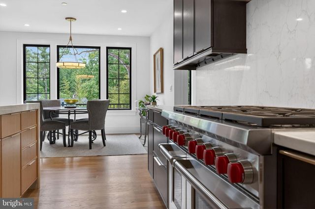 6210 DAHLONEGA RD, Bethesda, MD 20816