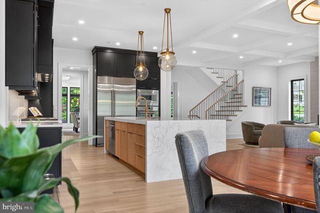 6210 DAHLONEGA RD, Bethesda, MD 20816