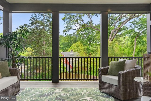 6210 DAHLONEGA RD, Bethesda, MD 20816