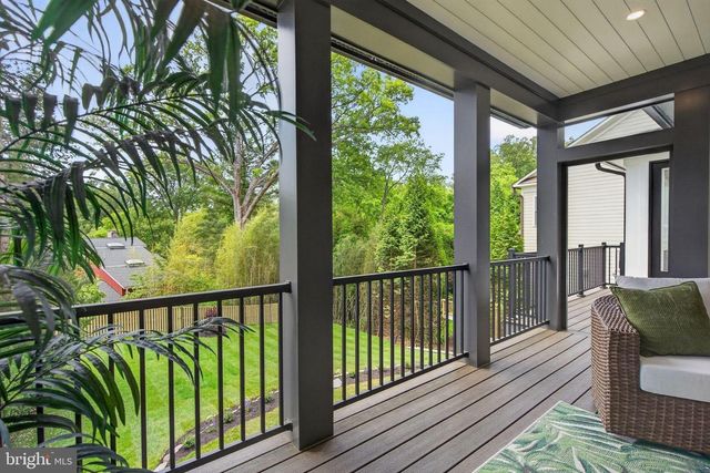 6210 DAHLONEGA RD, Bethesda, MD 20816