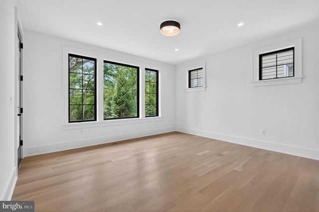 6210 DAHLONEGA RD, Bethesda, MD 20816