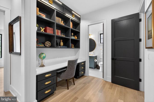 6210 DAHLONEGA RD, Bethesda, MD 20816