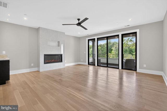 6210 DAHLONEGA RD, Bethesda, MD 20816