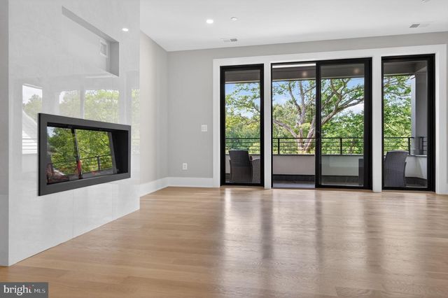 6210 DAHLONEGA RD, Bethesda, MD 20816