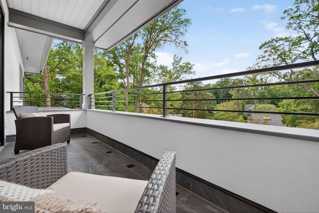 6210 DAHLONEGA RD, Bethesda, MD 20816