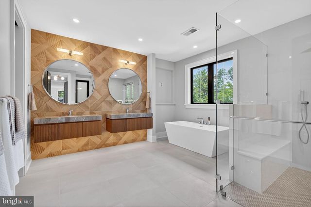 6210 DAHLONEGA RD, Bethesda, MD 20816