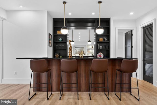 6210 DAHLONEGA RD, Bethesda, MD 20816