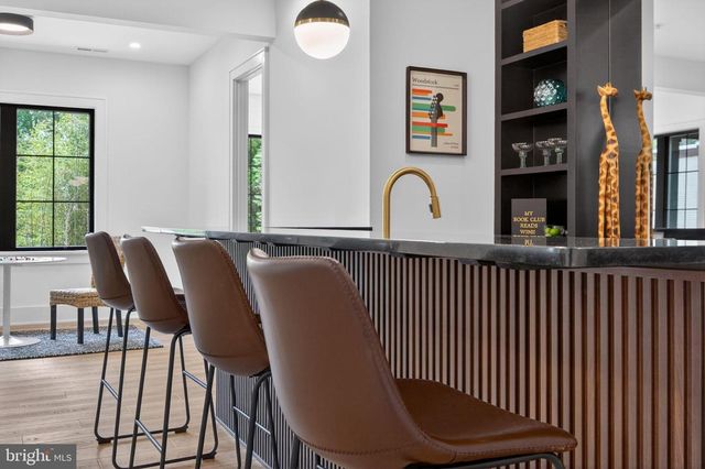 6210 DAHLONEGA RD, Bethesda, MD 20816