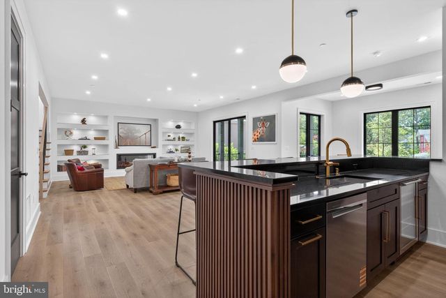 6210 DAHLONEGA RD, Bethesda, MD 20816