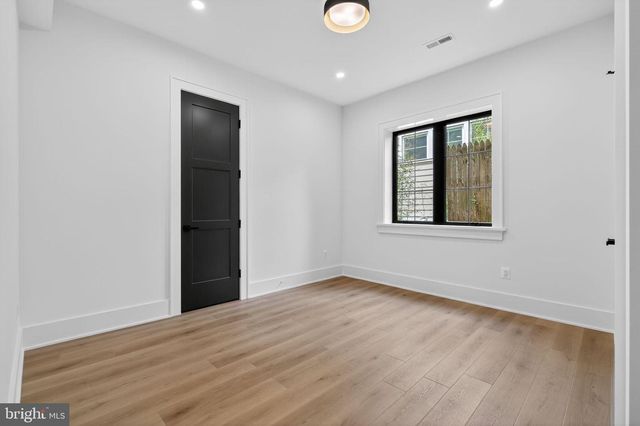 6210 DAHLONEGA RD, Bethesda, MD 20816