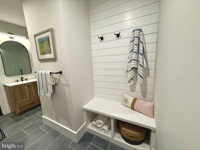6210 DAHLONEGA RD, Bethesda, MD 20816