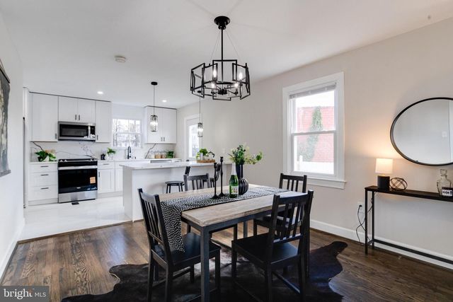 605 WALNUT AVE, Baltimore, MD 21229