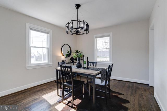 605 WALNUT AVE, Baltimore, MD 21229