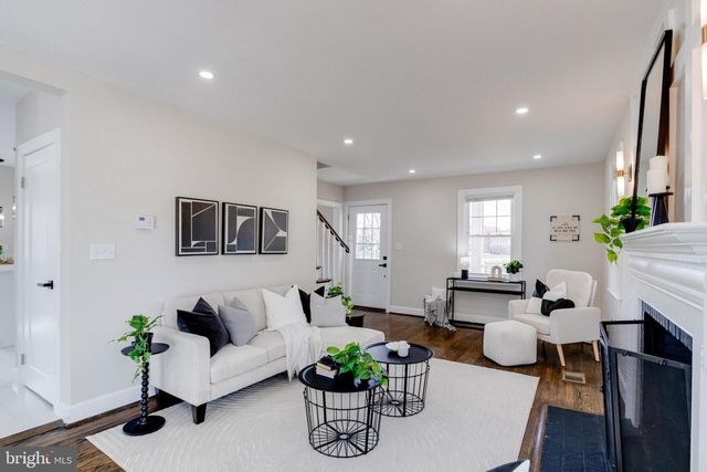 605 WALNUT AVE, Baltimore, MD 21229