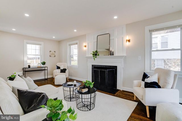 605 WALNUT AVE, Baltimore, MD 21229