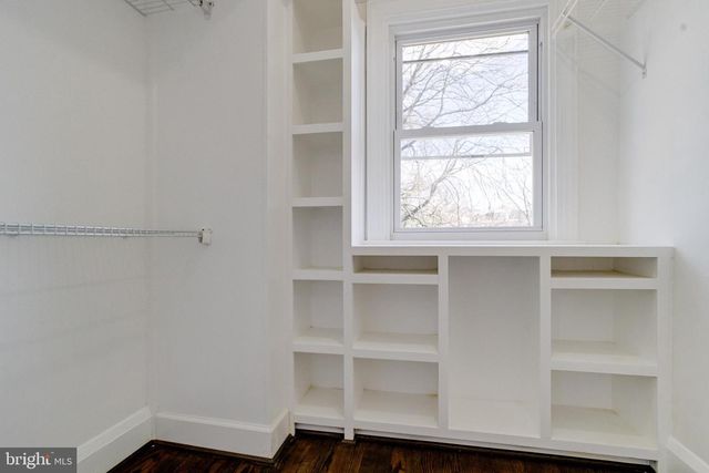 605 WALNUT AVE, Baltimore, MD 21229