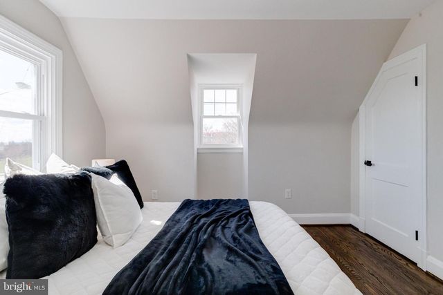 605 WALNUT AVE, Baltimore, MD 21229