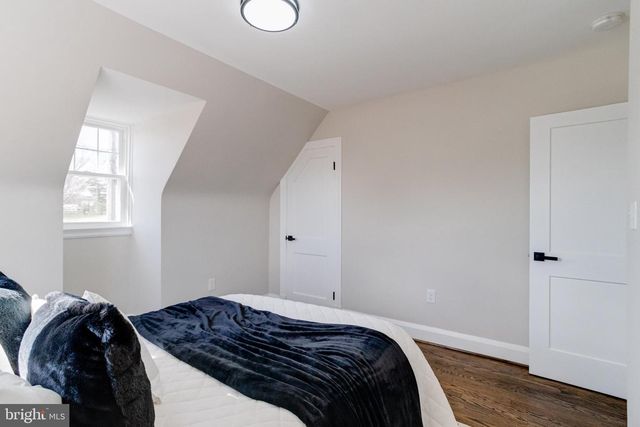 605 WALNUT AVE, Baltimore, MD 21229