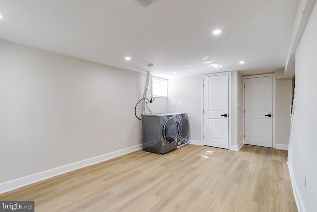 605 WALNUT AVE, Baltimore, MD 21229