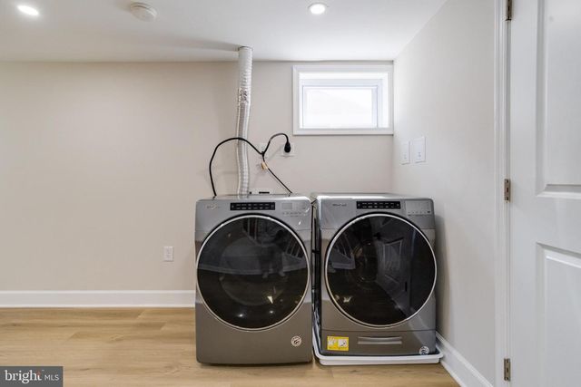 605 WALNUT AVE, Baltimore, MD 21229