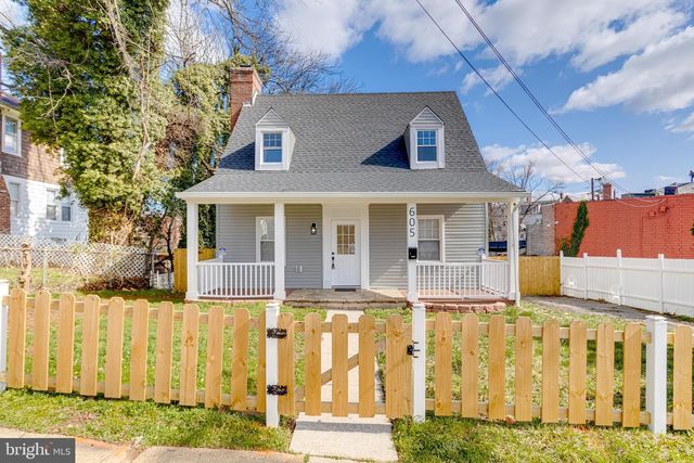 605 WALNUT AVE, Baltimore, MD 21229